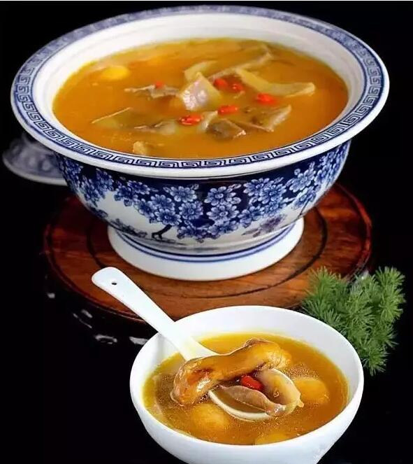 【靚湯】松茸燉裙邊.jpg