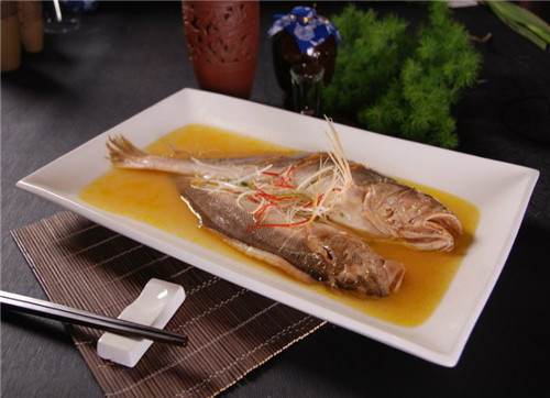 【熱賣菜】老姜蒸大黃魚