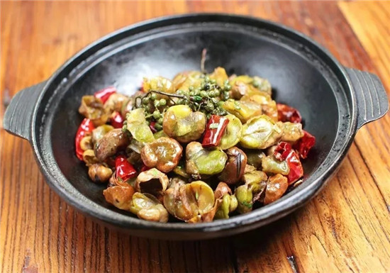 【家常菜】回味蠶豆煲
