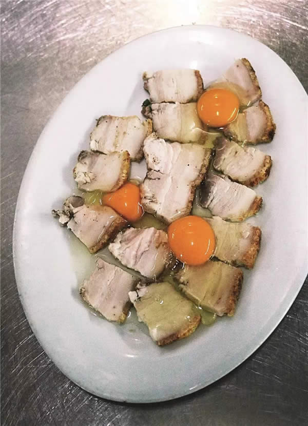 【創(chuàng)新粵菜】蝦醬蒸雞蛋燒腩