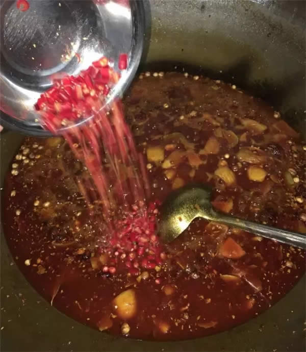 【熱賣菜】黃金魚頭配手工面筋