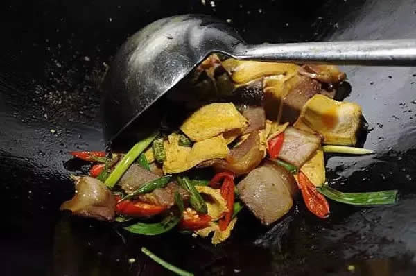 【鄉土菜】臘肉小煎脆豆腐