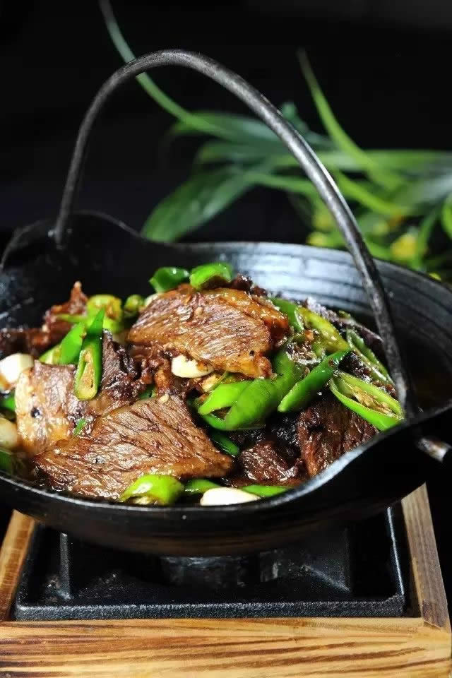 【湘菜】吊鍋秘制牛腩
