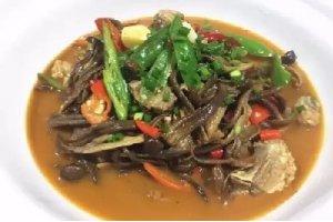 鹿茸菌燜排骨