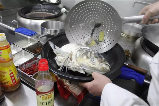 【熱賣菜】有機珊瑚鮮魚頭