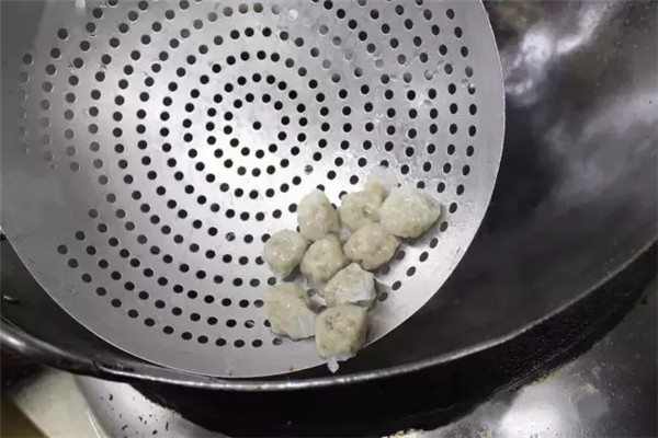 【粵菜】黃芹炒土魷魚包