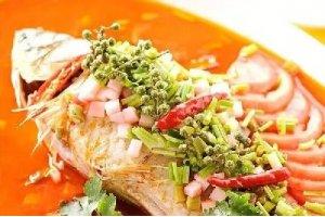 泡菜燒鯽魚