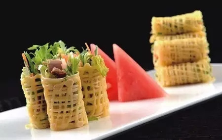 【創意涼菜】脆皮哈密瓜卷
