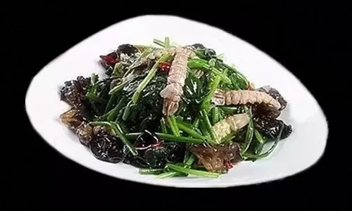 【創新菜】菠菜木耳炒瀨尿蝦