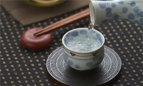 【酒】烹飪中常用到的幾種酒，你都知道嗎？