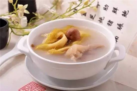 【靚湯】霸王花無花果煲豬蹄