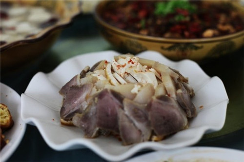 這種豆腐可以做出200+道菜，口味各異，實為四川一絕！