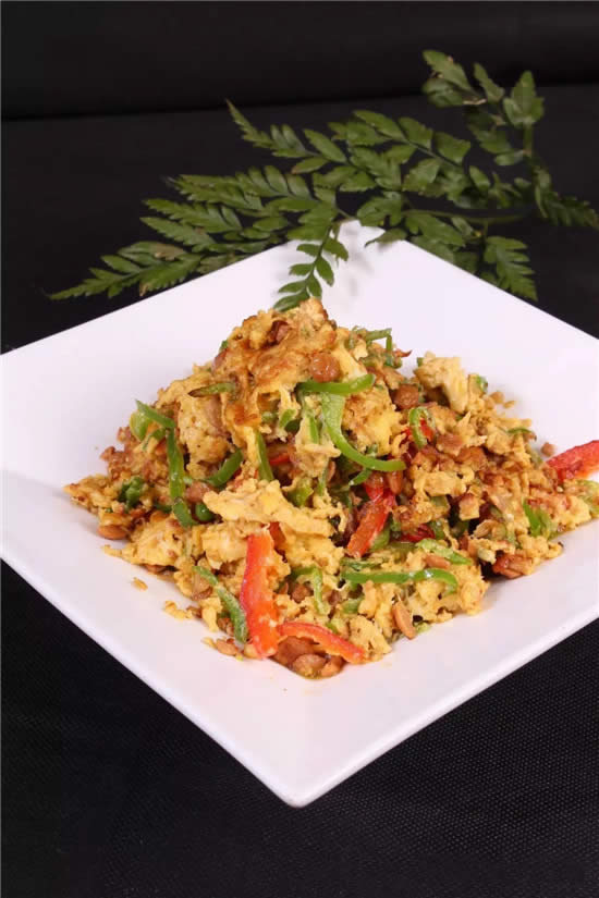 【熱賣菜】納豆辣椒煎笨雞蛋