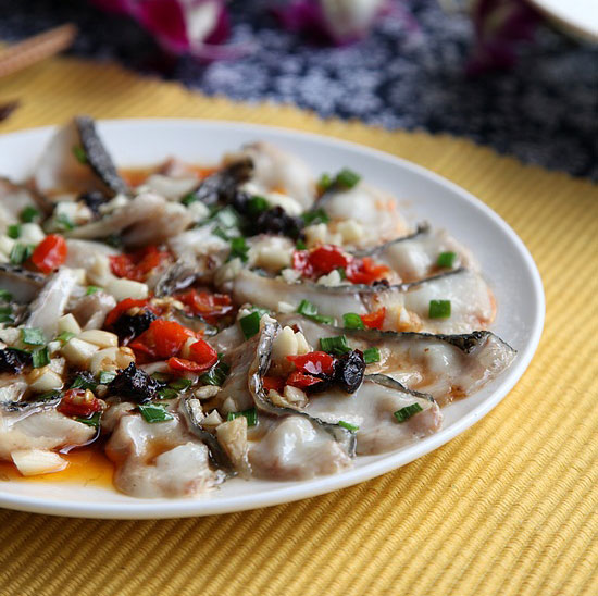蒜香黑魚的做法