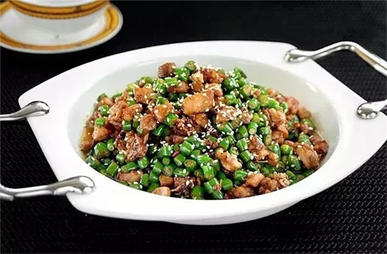 【酒樓菜】青椒炒兔丁