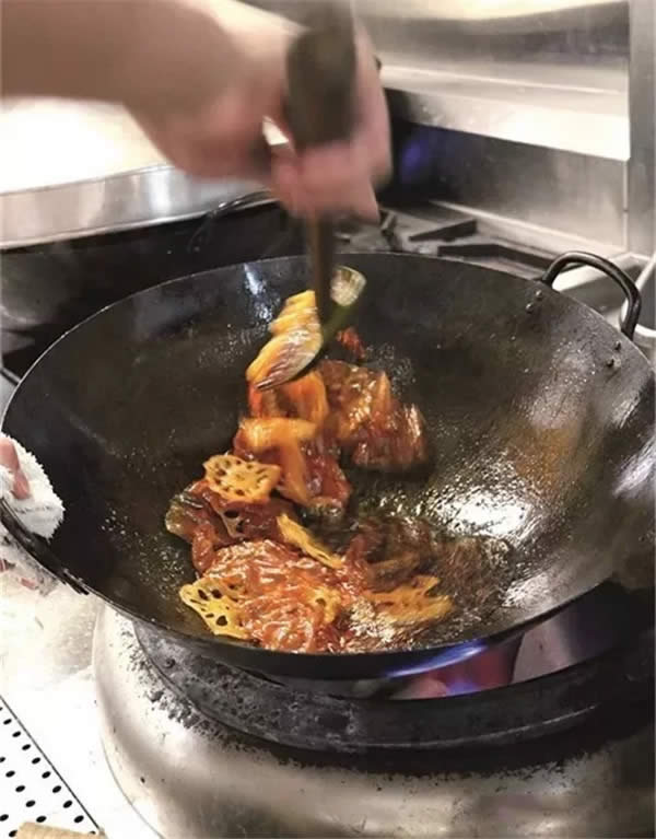 【改良菜】燈影牛肉