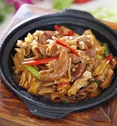 【鄉土菜】桂林腐竹肥腸煲