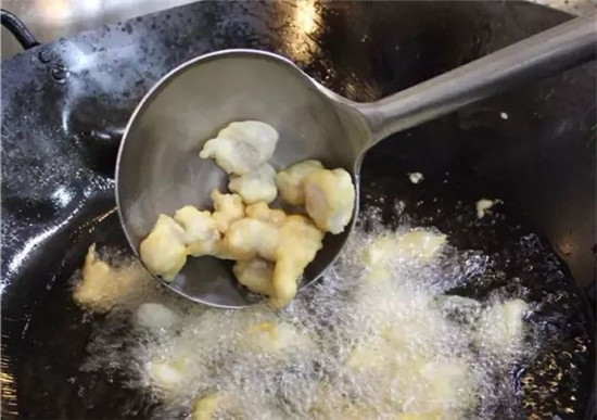 【創新粵菜】士多啤梨汁焗肉排