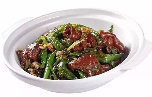【家常菜】擂辣椒豬腳