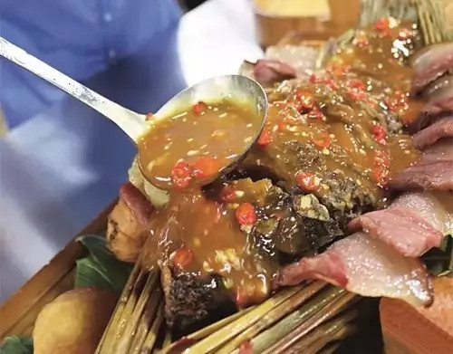 【創(chuàng)新菜】原生態(tài)茅古斯魚(yú)