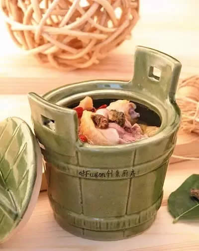 【靚湯】三七枸杞燉老母雞