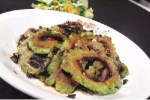 酸菜煎大片苦瓜