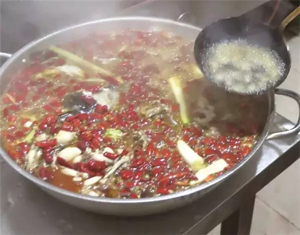 【熱賣菜】美蛙魚頭火鍋