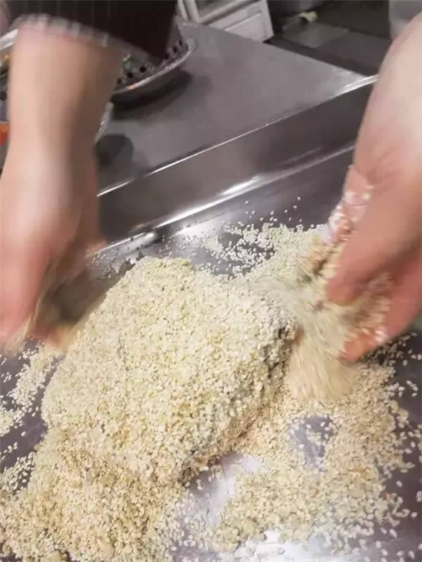 【熱賣(mài)菜】芝麻香酥羊肉