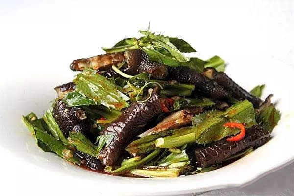 【創(chuàng)新菜】鄉(xiāng)村黑雞腳