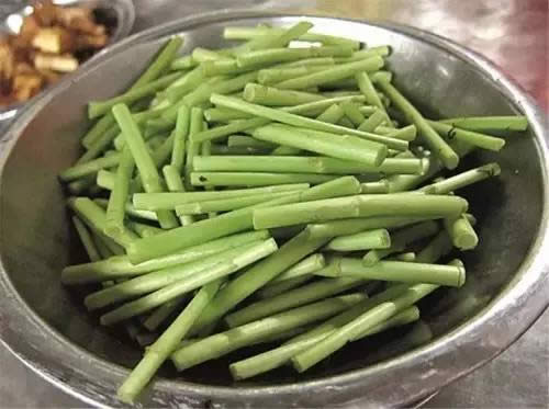 【創(chuàng)新菜】蘆蒿生啫肚尖