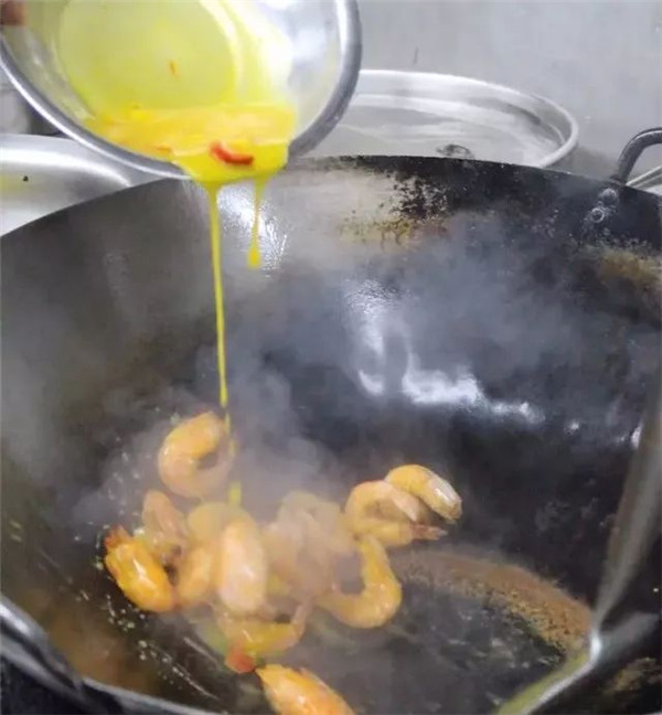 【粵菜】雙椒蝦拼好味腸頭