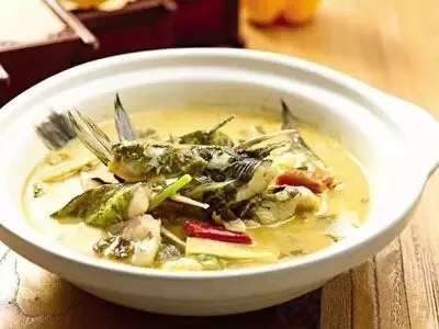 【家常菜】泡姜泡椒煮牛尾黃