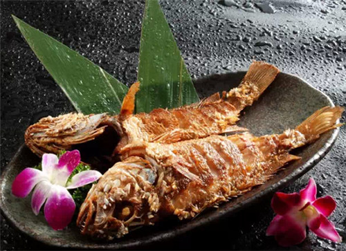 【鲅魚】山有鷓鴣獐，海里馬鮫鯧