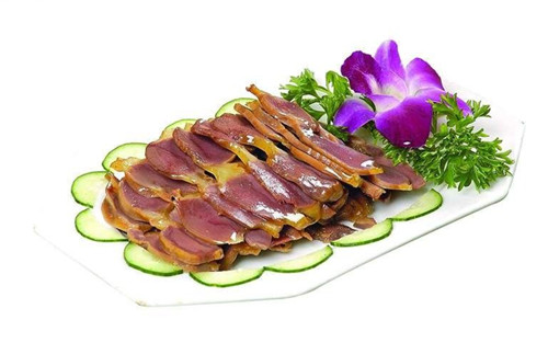 【肉豆蔻】結(jié)在樹上的普通果實，長在亞洲的重要香料