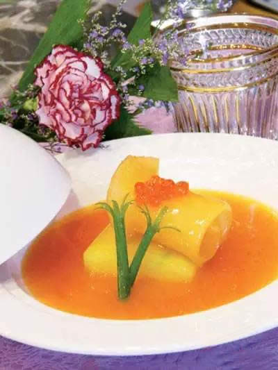 【創(chuàng)新菜】金湯魚(yú)子燴花膠