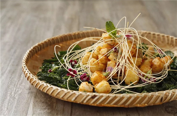 【創(chuàng)新菜】翡翠鵝肝鱈魚粒
