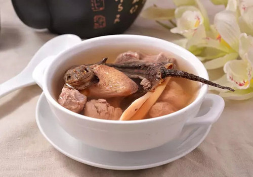 【清潤湯品】蛤蜊淮山煲老鴿