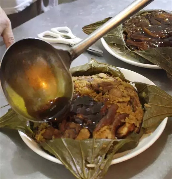 【傳統魯菜】荷葉米粉肘子