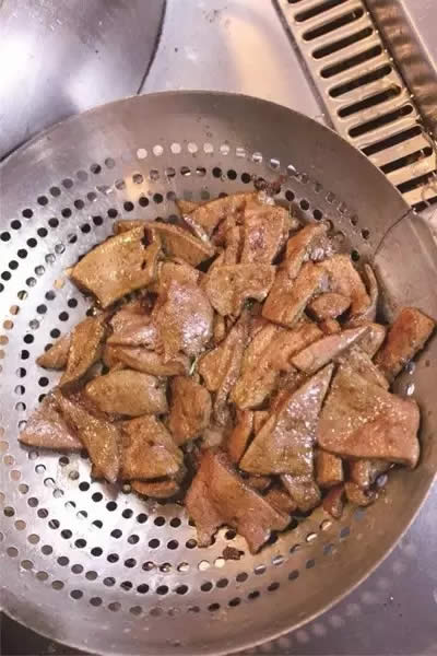 【招牌菜】砂鍋豬肝