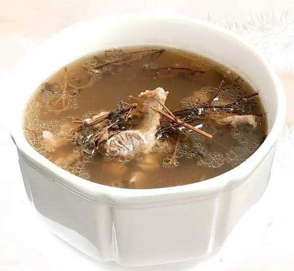 【靚湯】香草筒骨湯.jpg