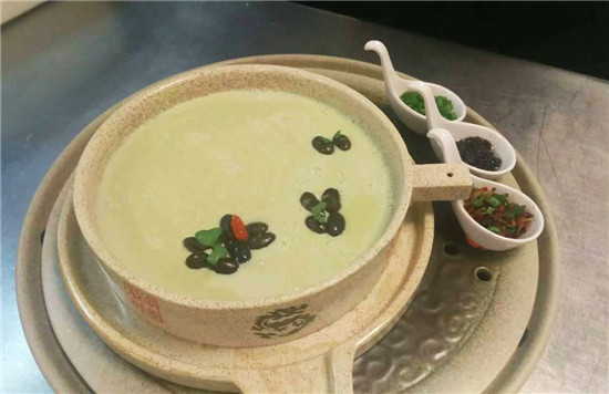 【新派淮揚菜】黑松露醬配黑豆花