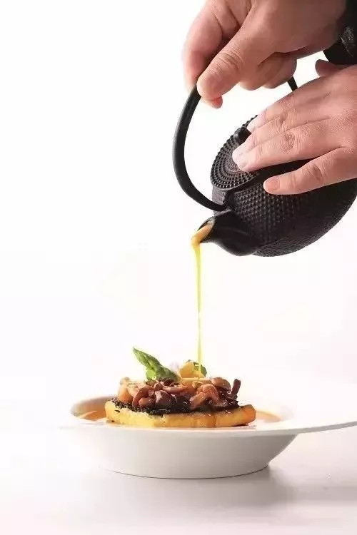 【熱賣菜】紅花金湯菇菌豆腐