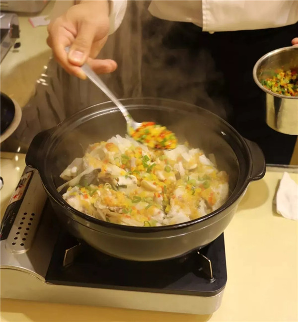 【熱賣菜】黃椒醬焗千島湖魚頭
