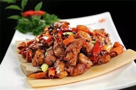 【酒樓菜】煳辣牛仔粒