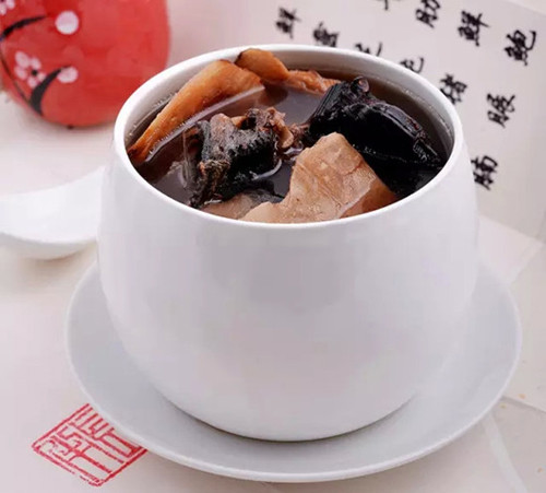 【清潤(rùn)湯品】靈芝土茯苓煲龜