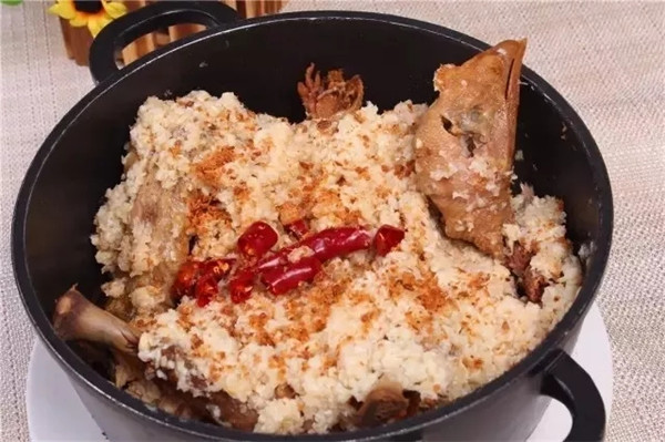 【熱賣菜】砂鍋蒜香雞