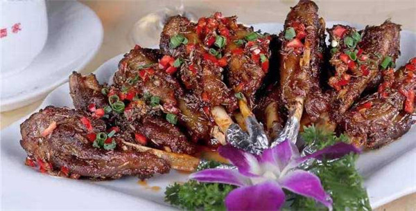 【創(chuàng)新菜】孜然寸骨.jpg