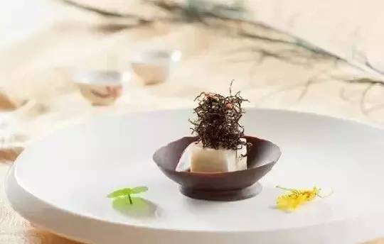 【創新粵菜】油酥海帶芝士豆腐.jpg