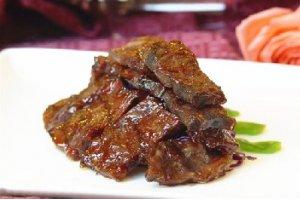 特色果香烤牛肉