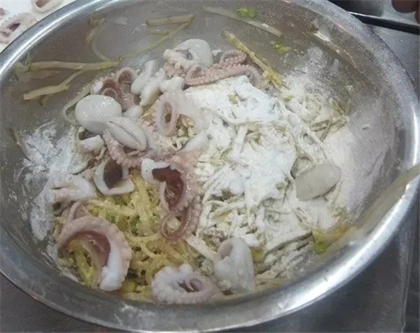 【家常菜】咸菜餅炒八帶
